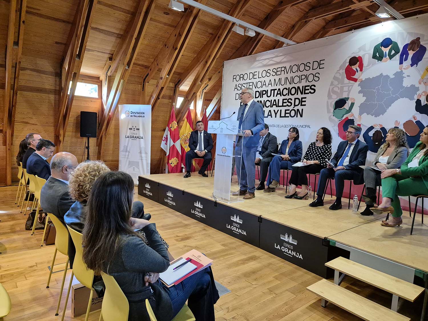 El presidente del Consejo Comarcal del Bierzo defiende en Valladolid el fortalecimiento de los servicios de asistencia a municipios