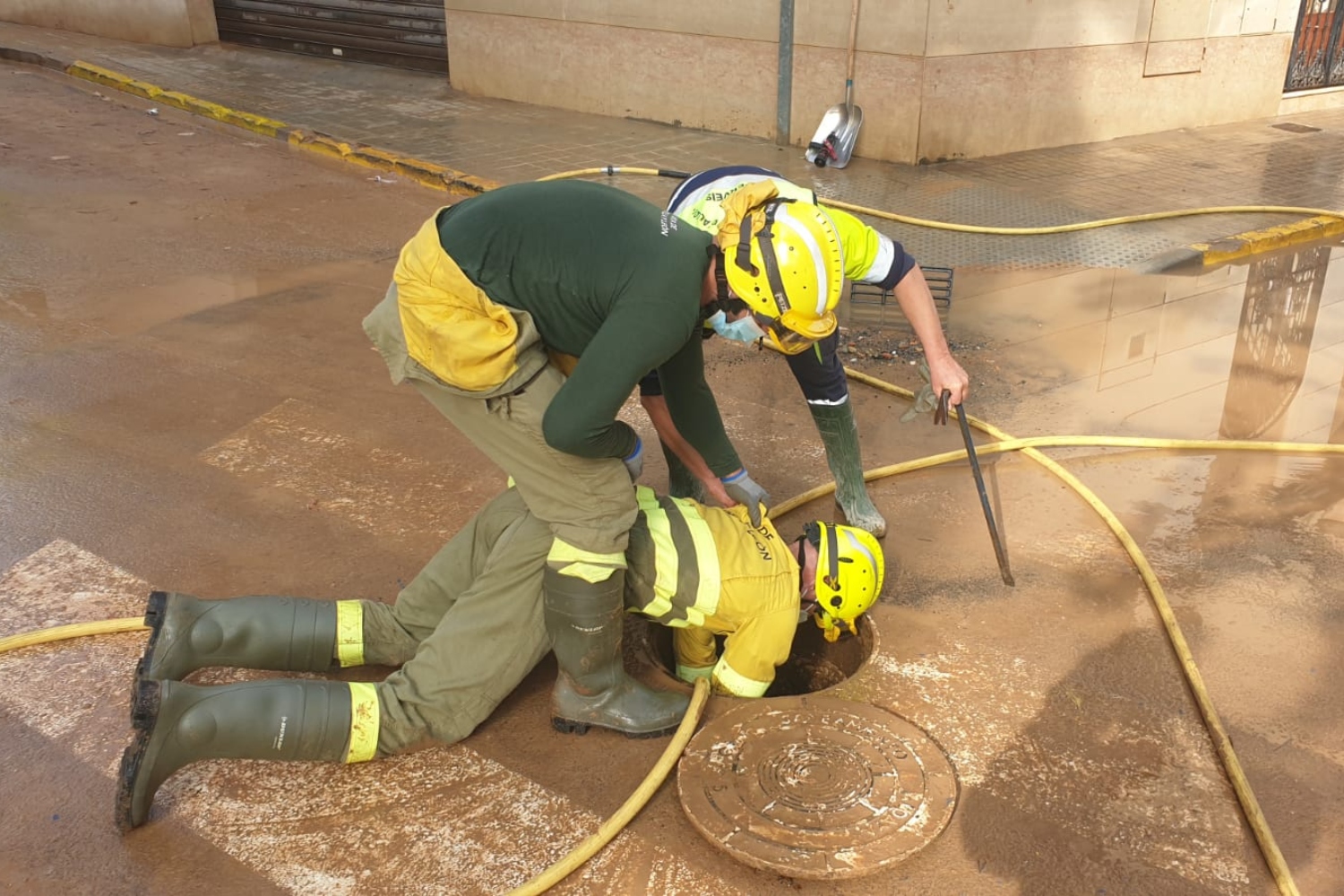  Voluntarios leoneses regresan tras su labor de apoyo en Aldaia, afectada por la DANA en Valencia