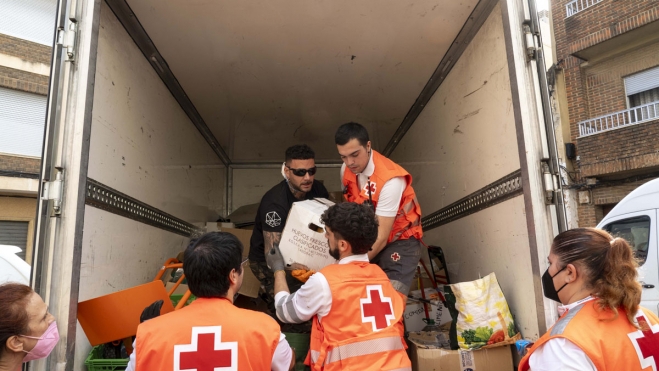 Voluntarios de Castilla y León en la zona cero de la dana en Valencia (2)