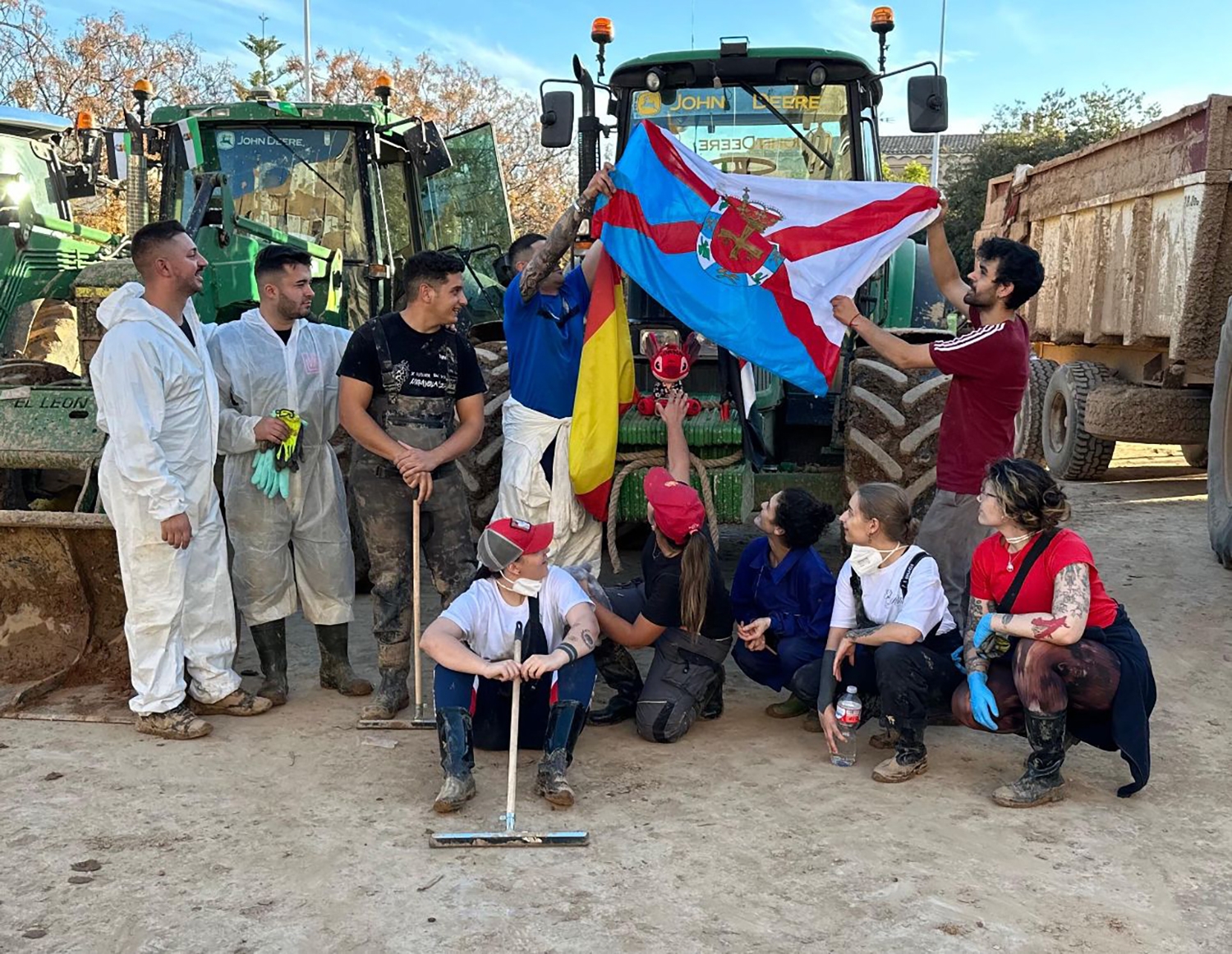 Los bercianos continúan ayudando en Valencia dos semanas después de la DANA