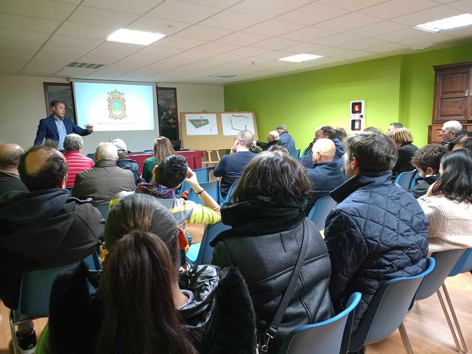 Iván Alonso denuncia intentos "anónimos" de boicotear sus reuniones con los vecinos del Casco Antiguo de Ponferrada