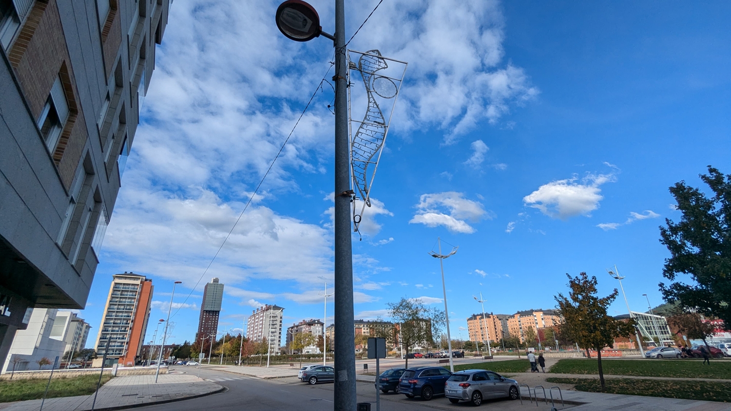 Instalación de las luces de Navidad de Ponferrada (5)