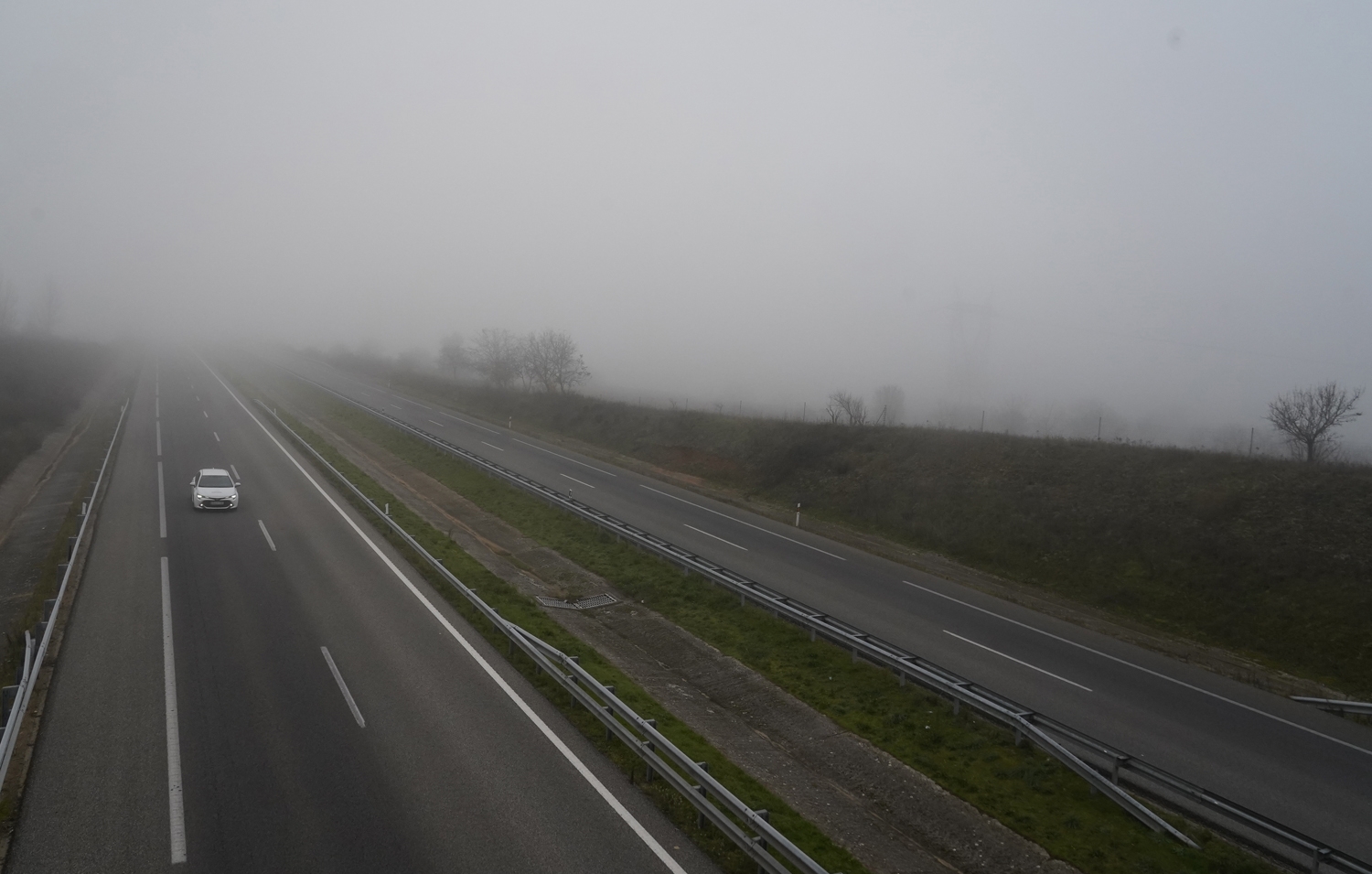 Niebla en la A6 en El Bierzo (7)