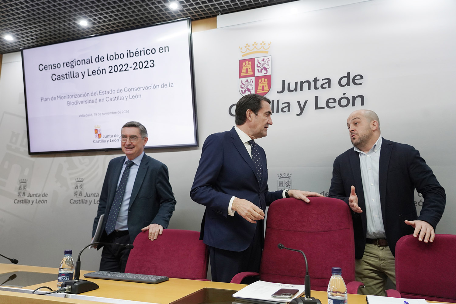 El consejero de Medio Ambiente, Vivienda y Ordenación del Territorio, Juan Carlos Suárez-Quiñones, presenta los datos del censo del lobo.