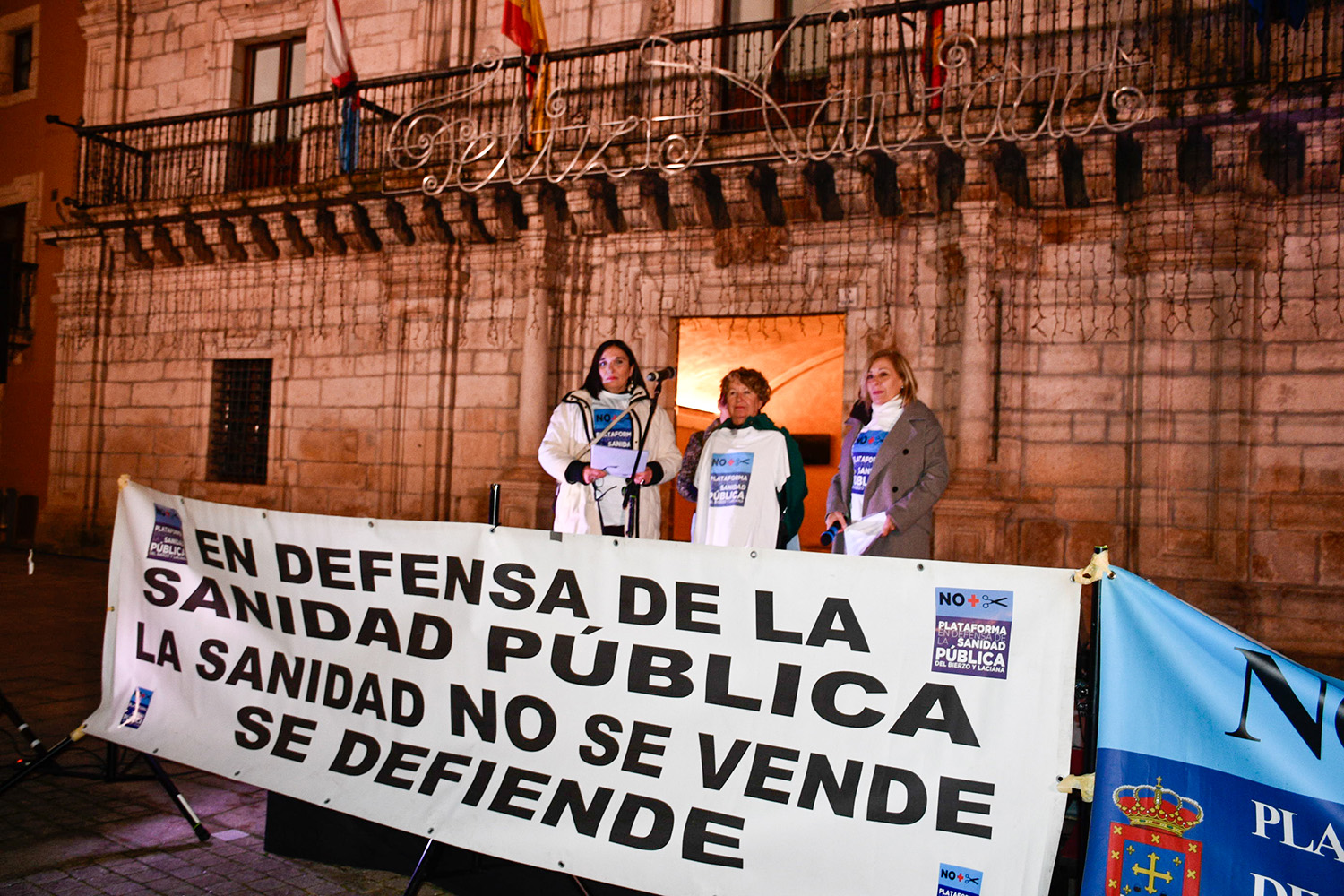 Concentración por la Sanidad Pública del Bierzo y Laciana