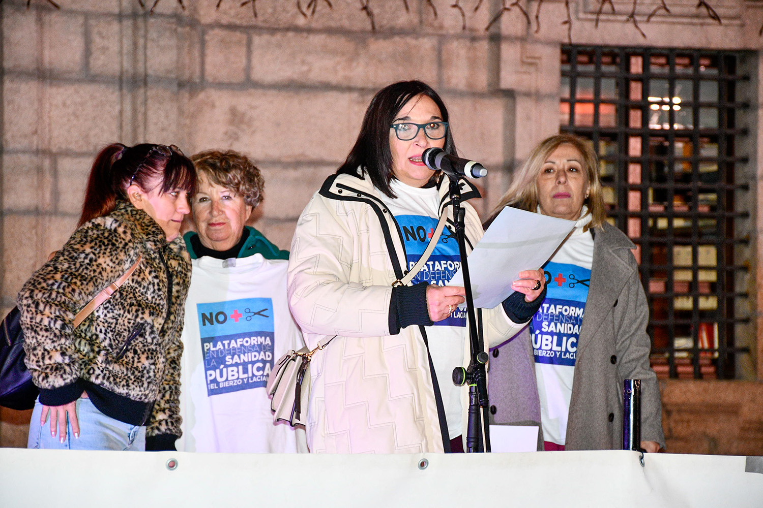 Concentración por la Sanidad Pública del Bierzo y Laciana