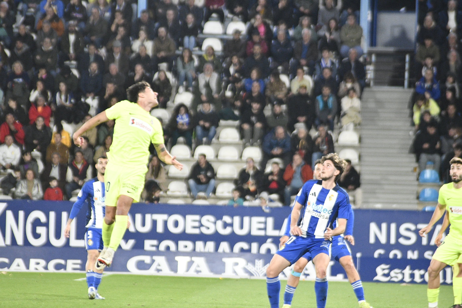 Aficionados durante el Ponferradina Amorebieta (34)