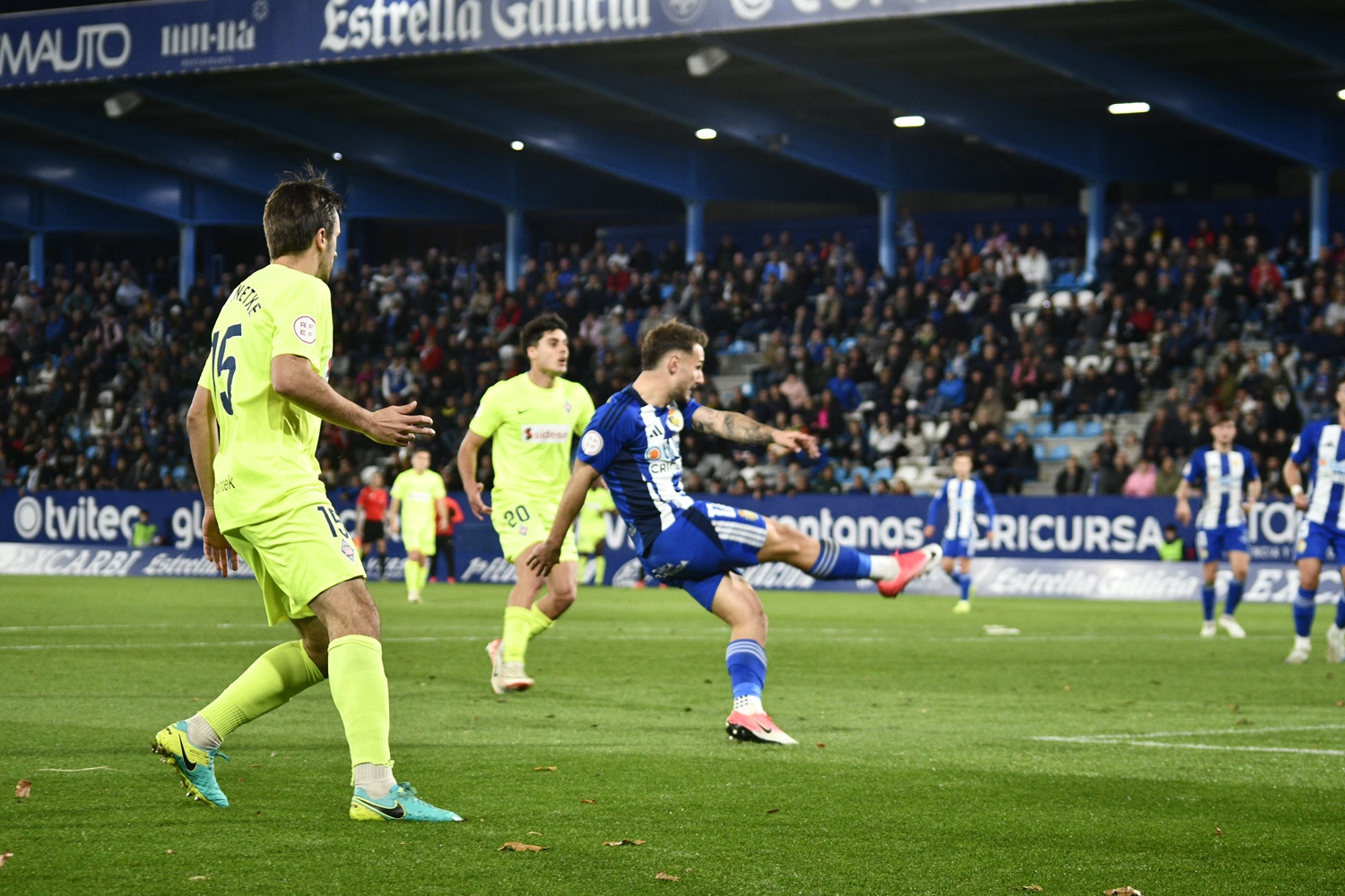 Afición durante el Ponferradina Amorebieta (90)