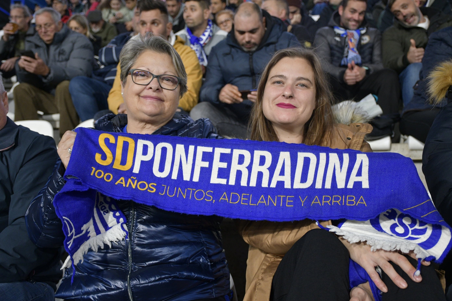 Afición durante el Ponferradina Amorebieta (95)