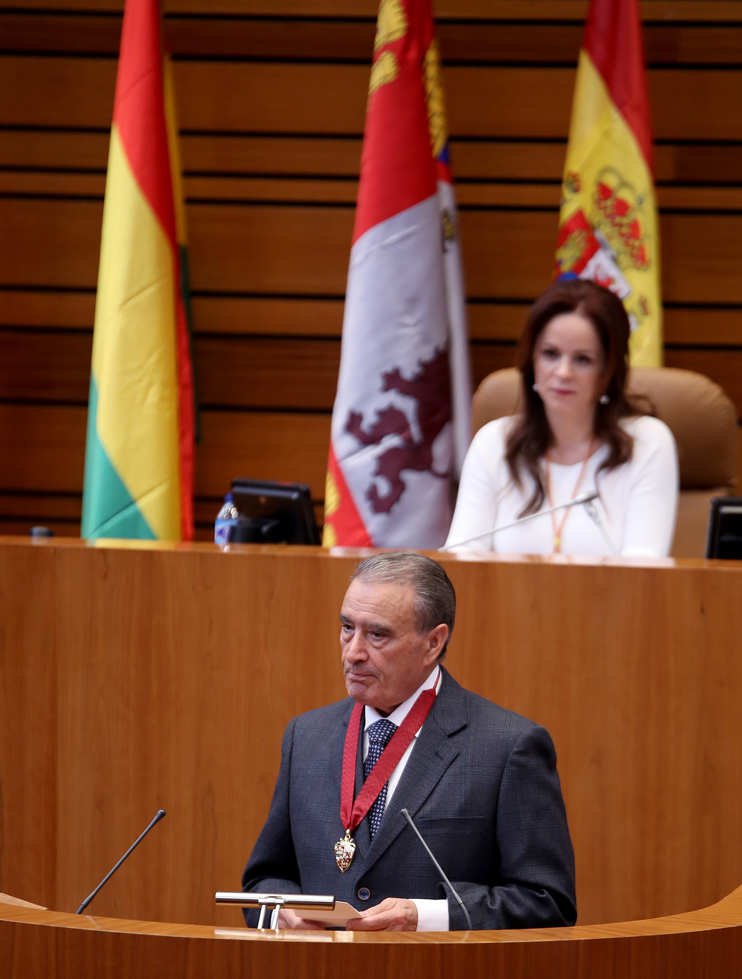 Pedro Bello, presidente de la Federación de Sociedades Castellanas y Leonesas de Argentina, durante su intervención en el XXIV Aniversario del Estatuto de Autonomía de Castilla y León 1