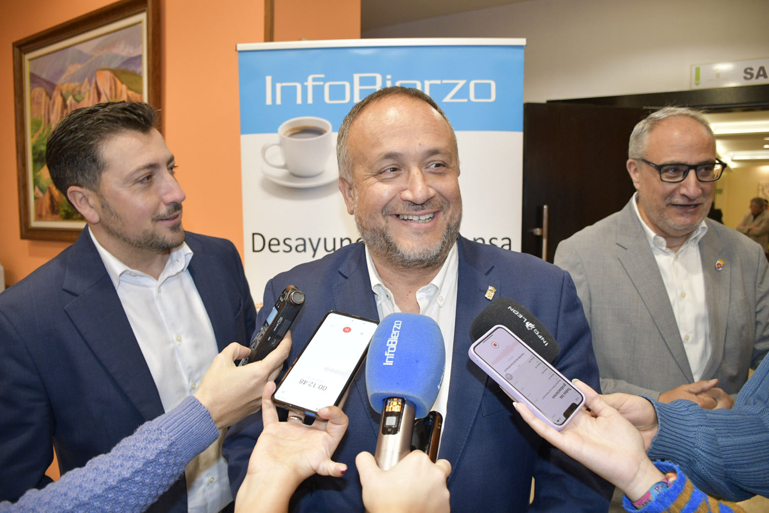 Desayuno InfoBierzo con Gerardo Álvarez Courel, presidente de la Diputación de León  (1)