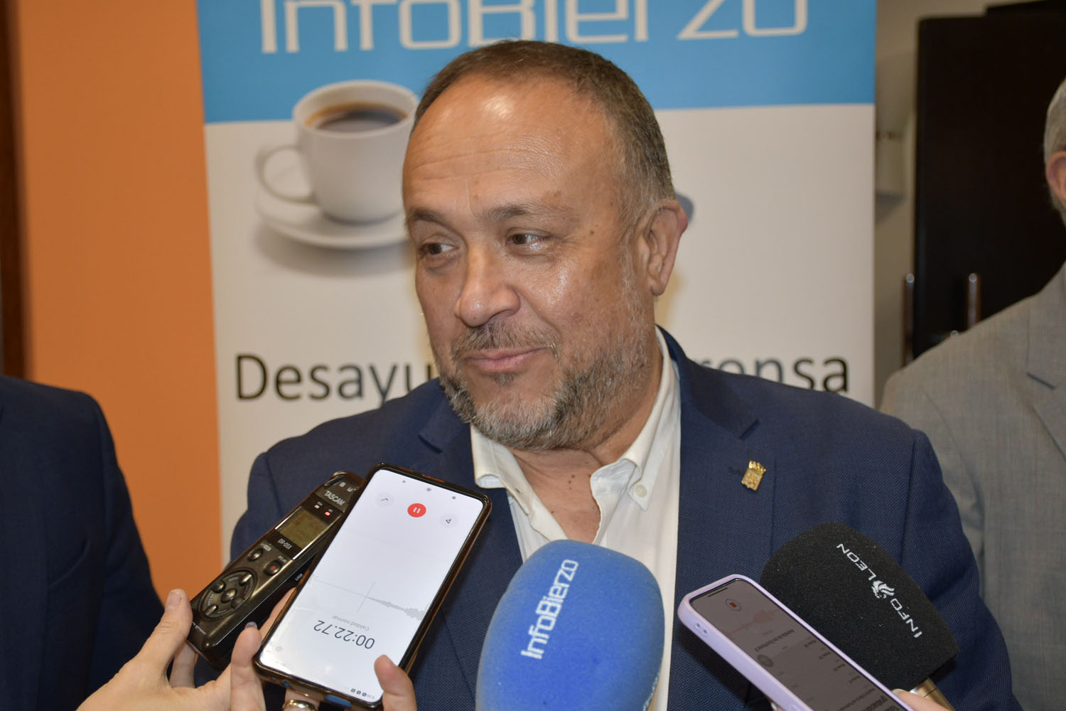 Desayuno InfoBierzo con Gerardo Álvarez Courel, presidente de la Diputación de León  (2)