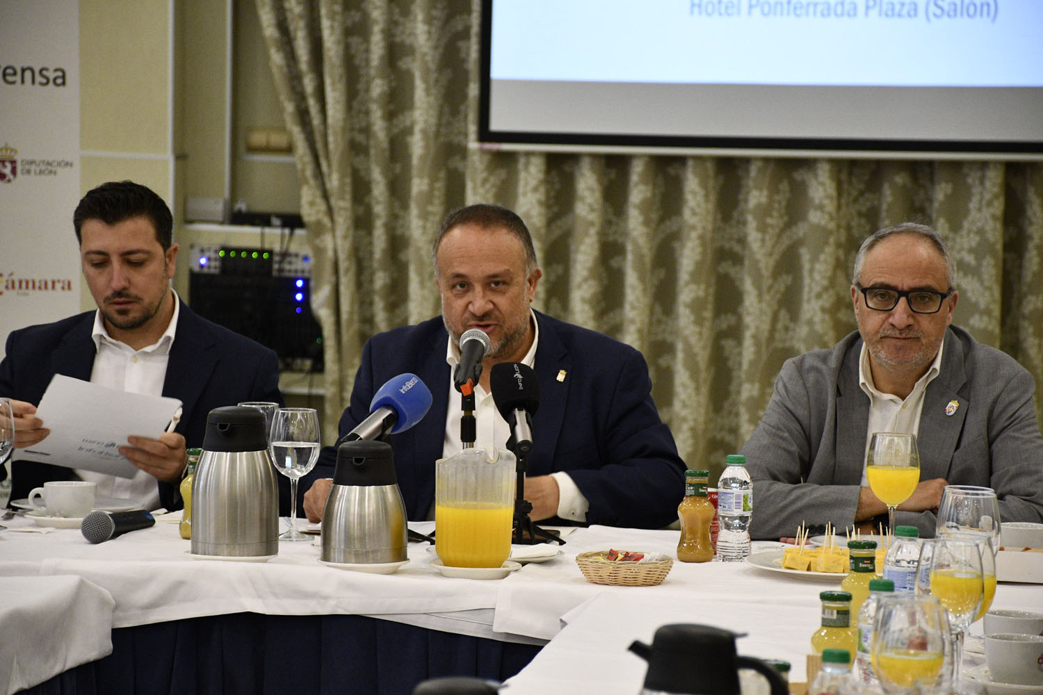 Desayuno InfoBierzo con Gerardo Álvarez Courel, presidente de la Diputación de León  (28)