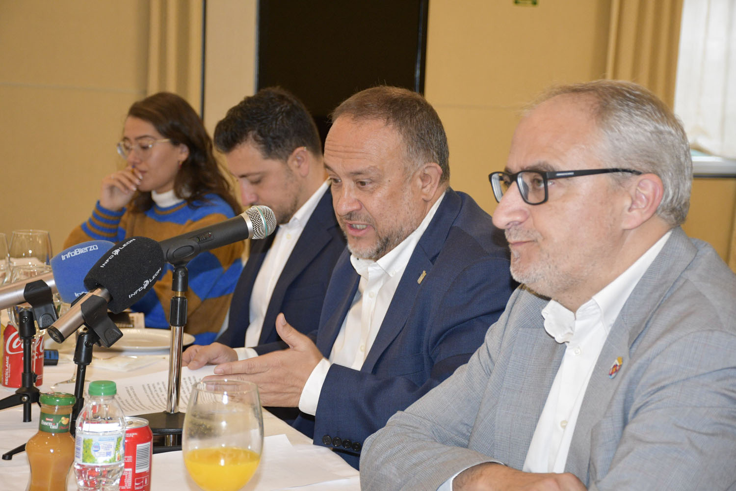 Desayuno InfoBierzo con Gerardo Álvarez Courel, presidente de la Diputación de León  (38)