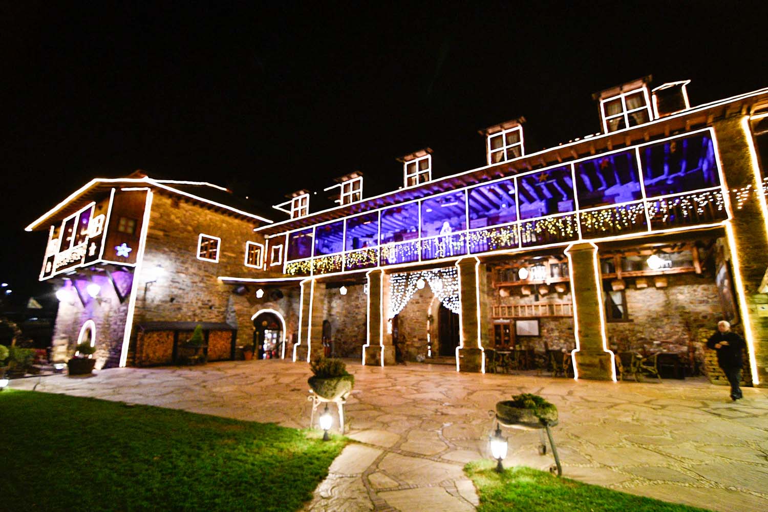 Encendido de las luces de Navidad del Palacio de Canedo (14)