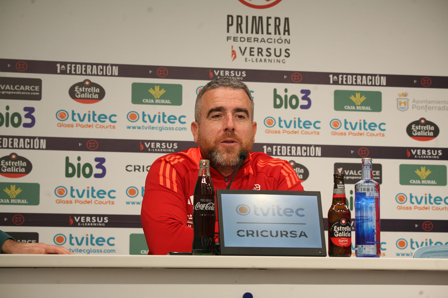 Javi Rey en la rueda de prensa de este viernes antes del partido entre el Ourense y la Ponferradina.