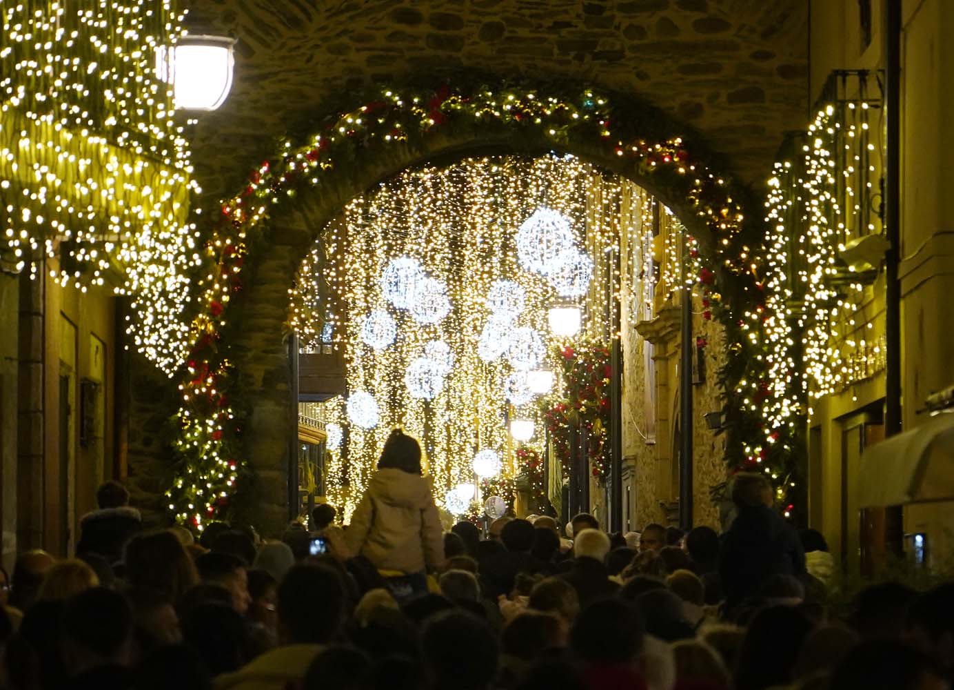 César Sánchez ICAL. Inauguración de la iluminación navideña en Ponferrada (5)