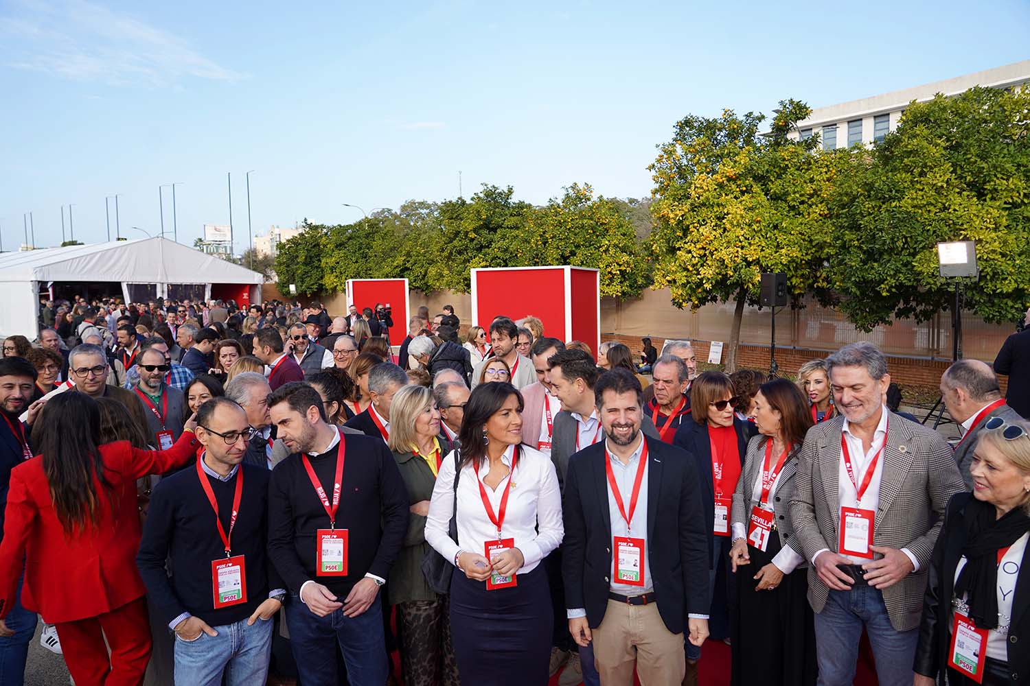 Miriam ChacónICAL . El secretario general del PSCyL, Luis Tudanca, junto a la delegación castellano y leonesa en la Inauguración del 41 Congreso Federal del PSOE.