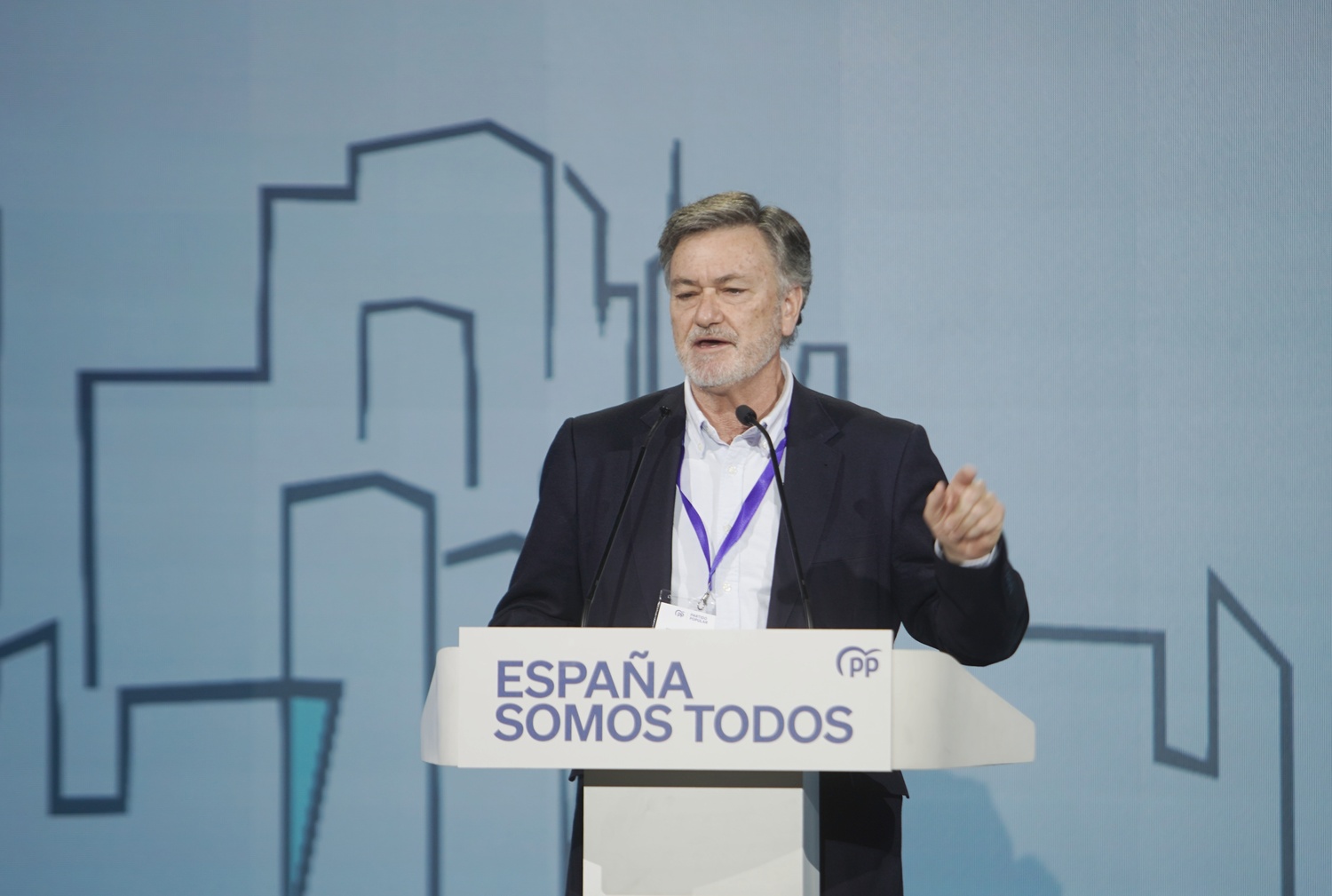 El secretario general del PP de Castilla y León, Francisco Vázquez, participa en la apertura de la XXVII Intermunicipal del PP en Valladolid | Rubén Cacho / ICAL