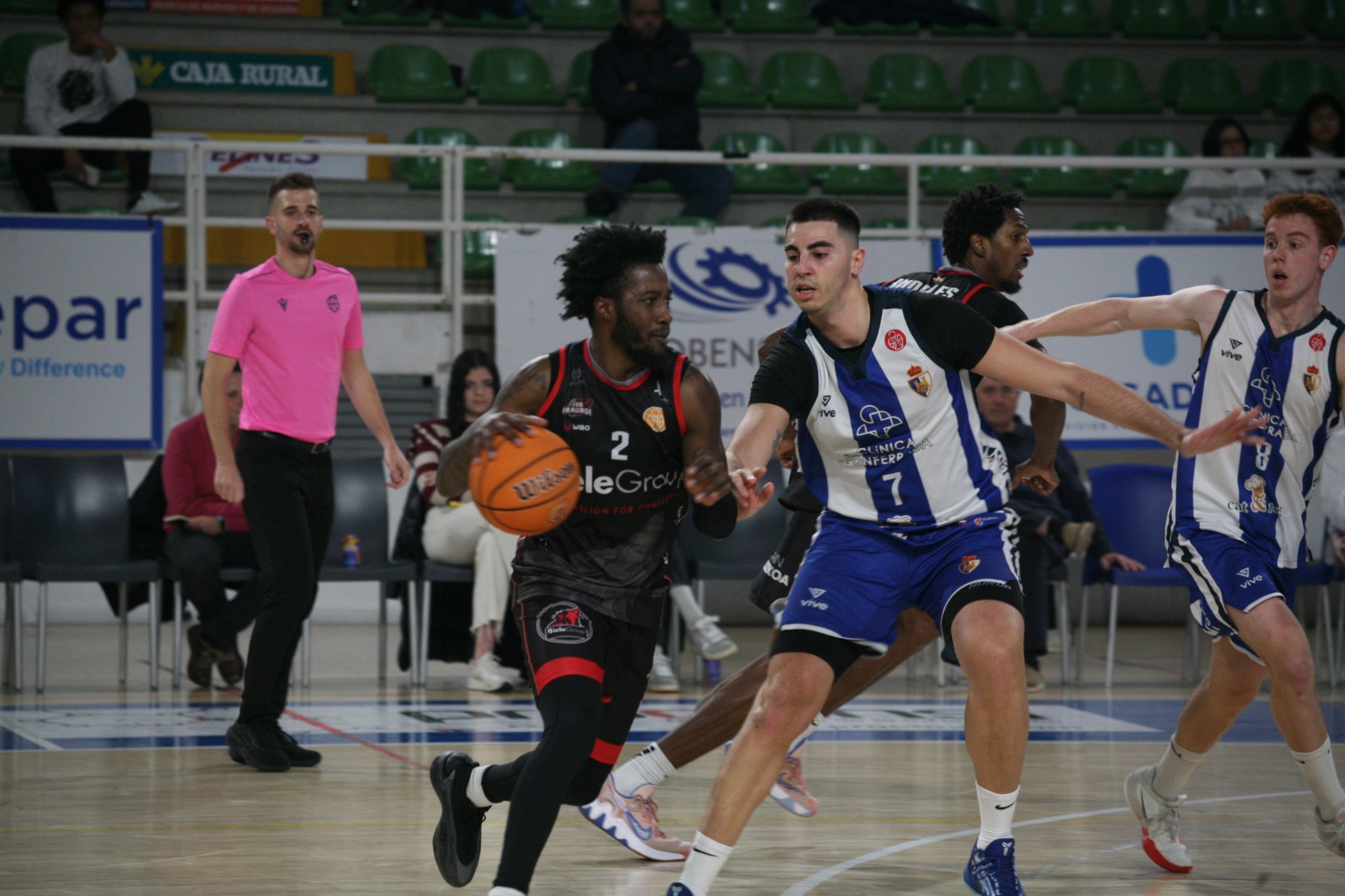 El Baloncesto Clínica Ponferrada sufre su primera derrota en casa ante Biele ISB 