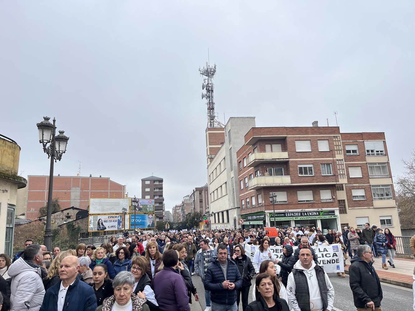 Manifestación OncoBierzo por la Sanidad Pública del Bierzo (5)