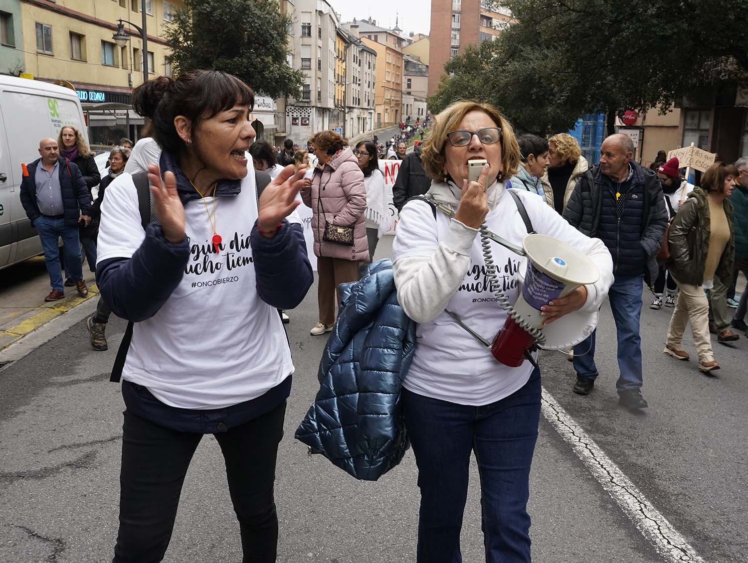 César Sánchez ICAL. Manifestación de la asociación oncobierzo para reclamar mejoras en el área de Oncología y todas las especialidades  sanitarias en el área de salud del Bierzo (7)