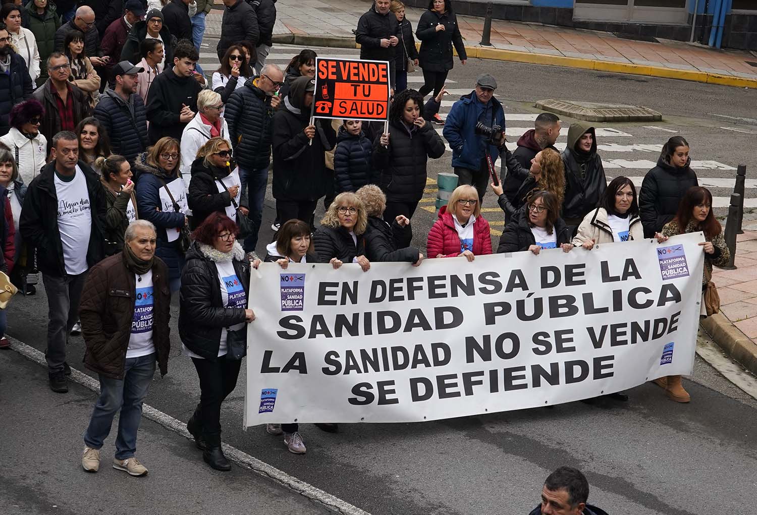 César Sánchez ICAL. Manifestación de la asociación oncobierzo para reclamar mejoras en el área de Oncología y todas las especialidades sanitarias en el área de salud del Bierzo (4)