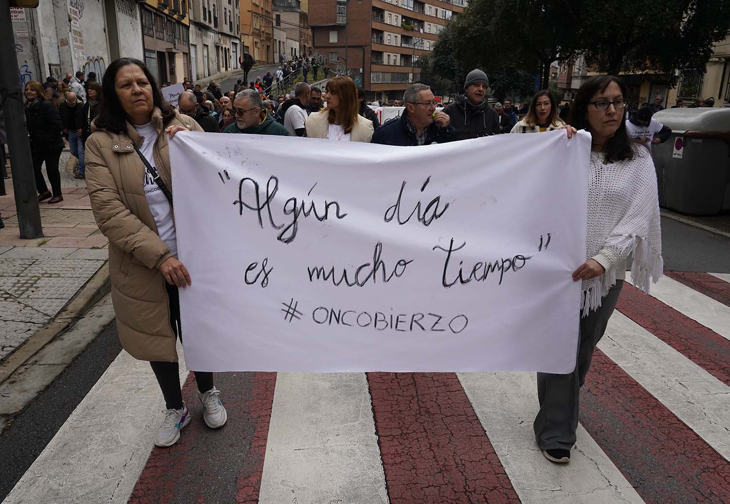 César Sánchez ICAL. Manifestación de la asociación oncobierzo para reclamar mejoras en el área de Oncología y todas las especialidades sanitarias en el área de salud del Bierzo (3)