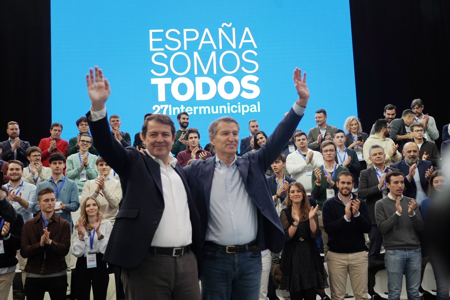 Los presidentes autonómico y nacional del PP, Alfonso Fernández Mañueco, y Alberto Núñez Feijóo, clausuran la XXVII Intermunicipal del PP en Valladolid | Ruben Cacho (ICAL)