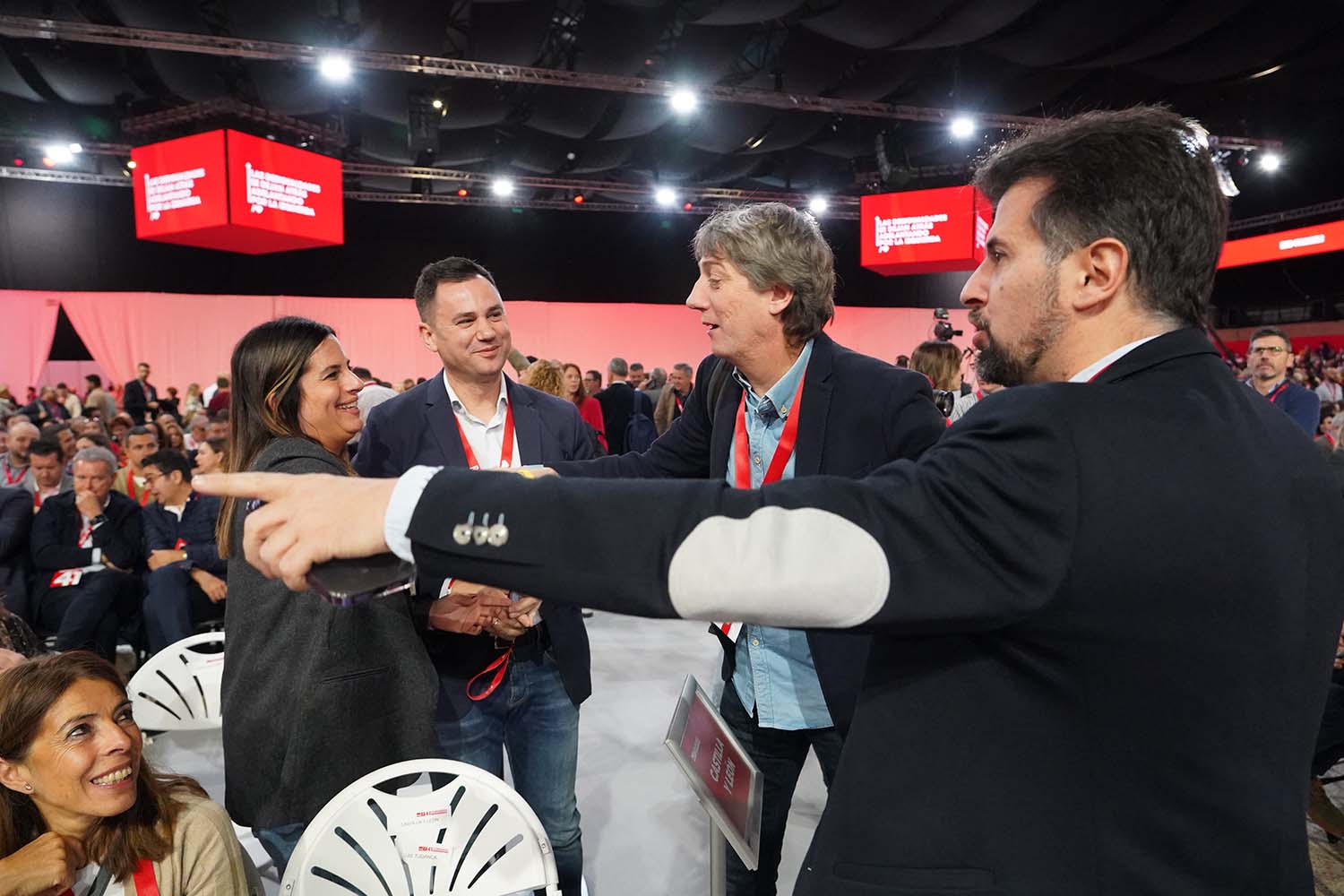 Miriam Chacón ICAL. (I a D) La secretaria de organización del PSOE de León, Nuria Rubio; el secretario provincial de León Javier Alfonso Cendón y el alcalde de Soria Carlos Martínez junto al secretario general del PSCyL,.