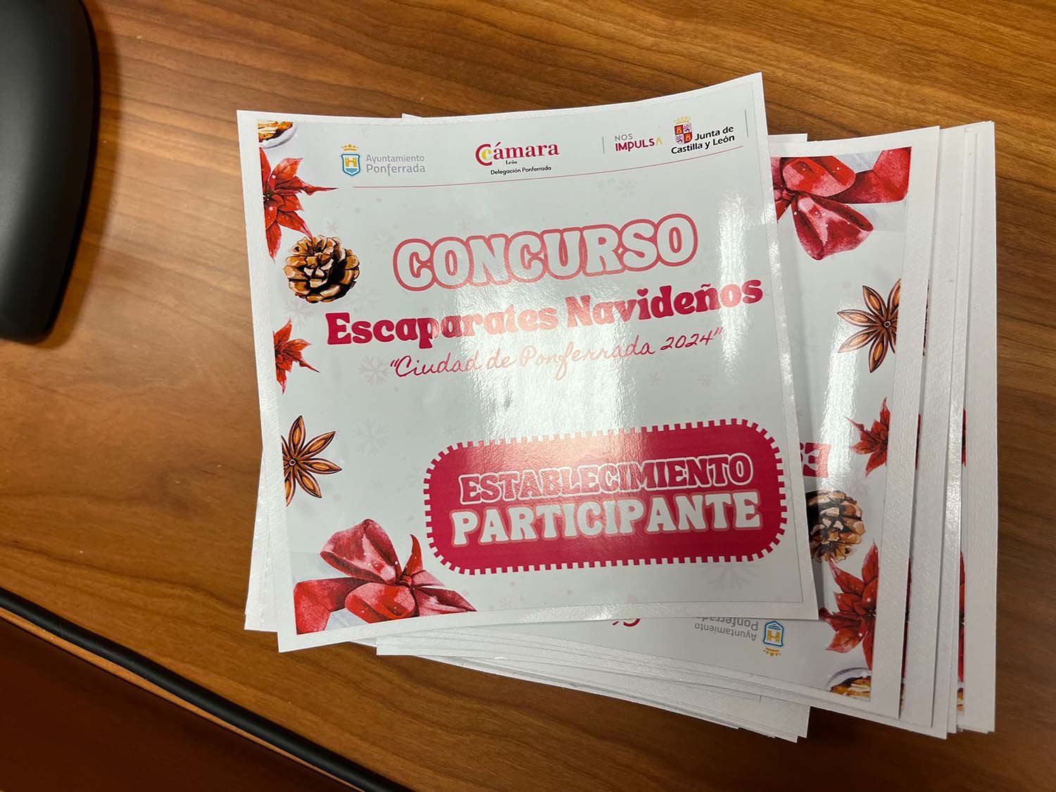 Presentación del concurso de escaparates de Navidad de comercios de Ponferrada