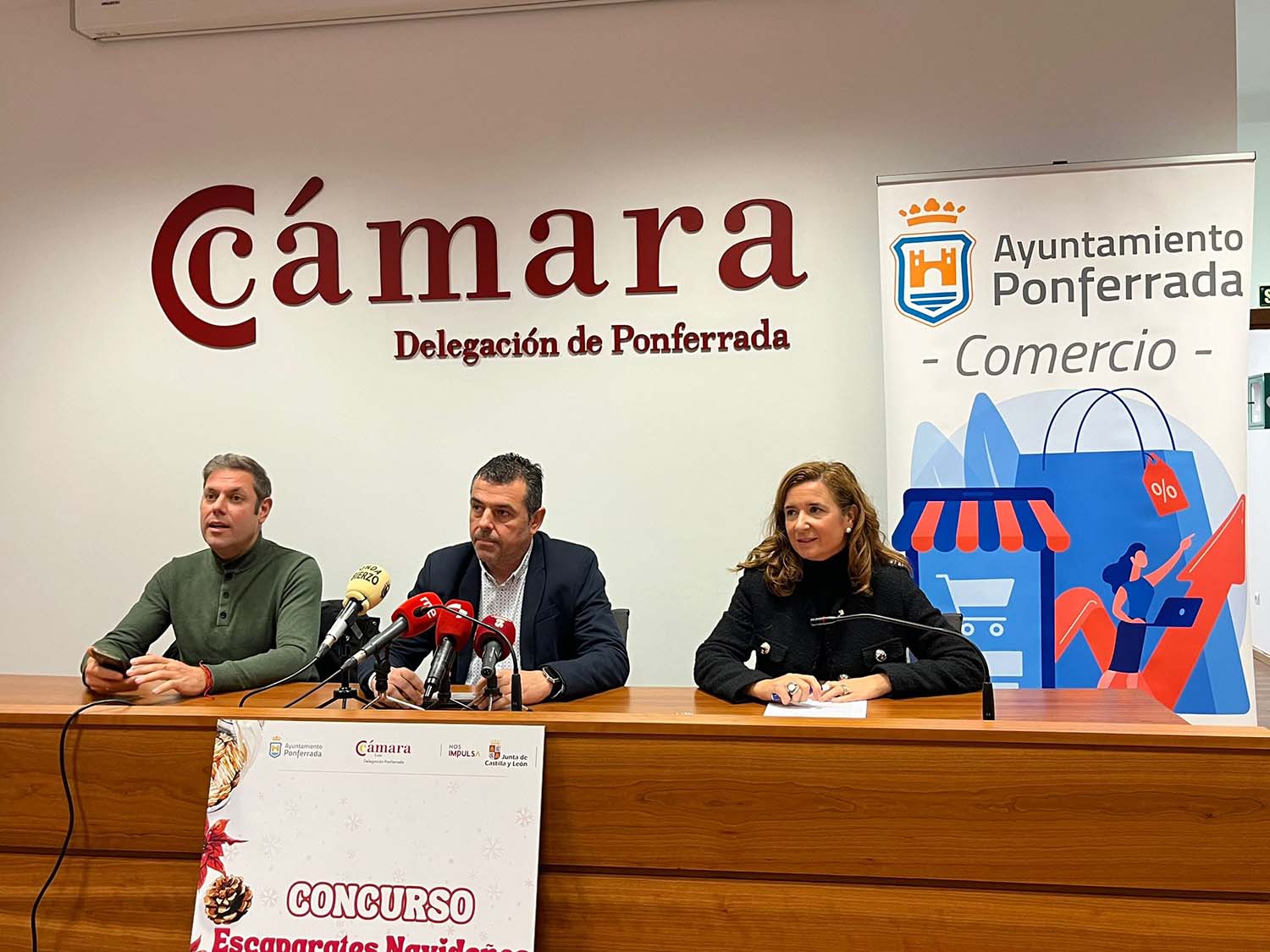 Presentación del concurso de escaparates de Navidad de comercios de Ponferrada 1