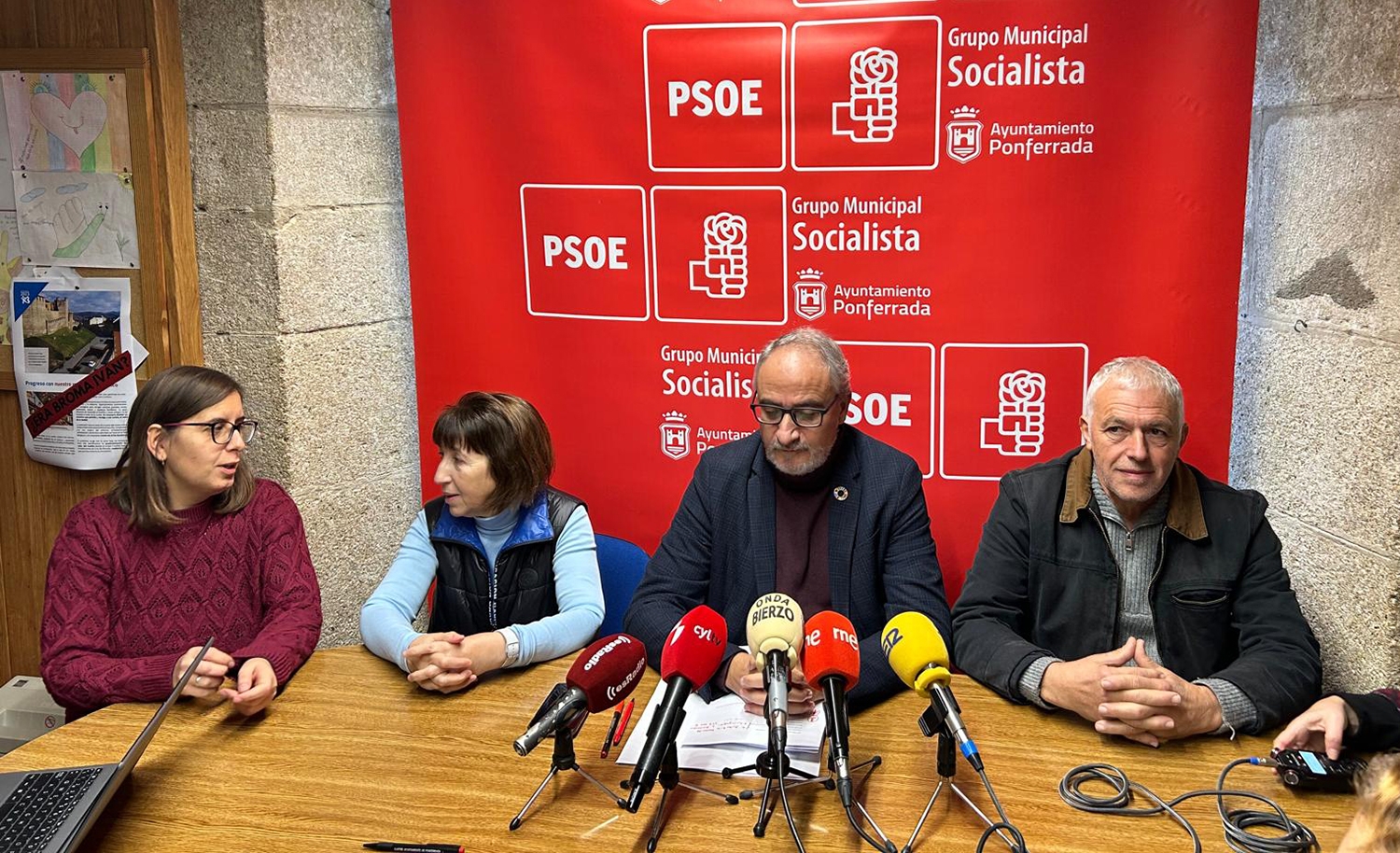 El PSOE de Ponferrada asegura que el equipo de Gobierno baraja una tercera opción para la Avenida del Castillo y no descarta el soterramiento 