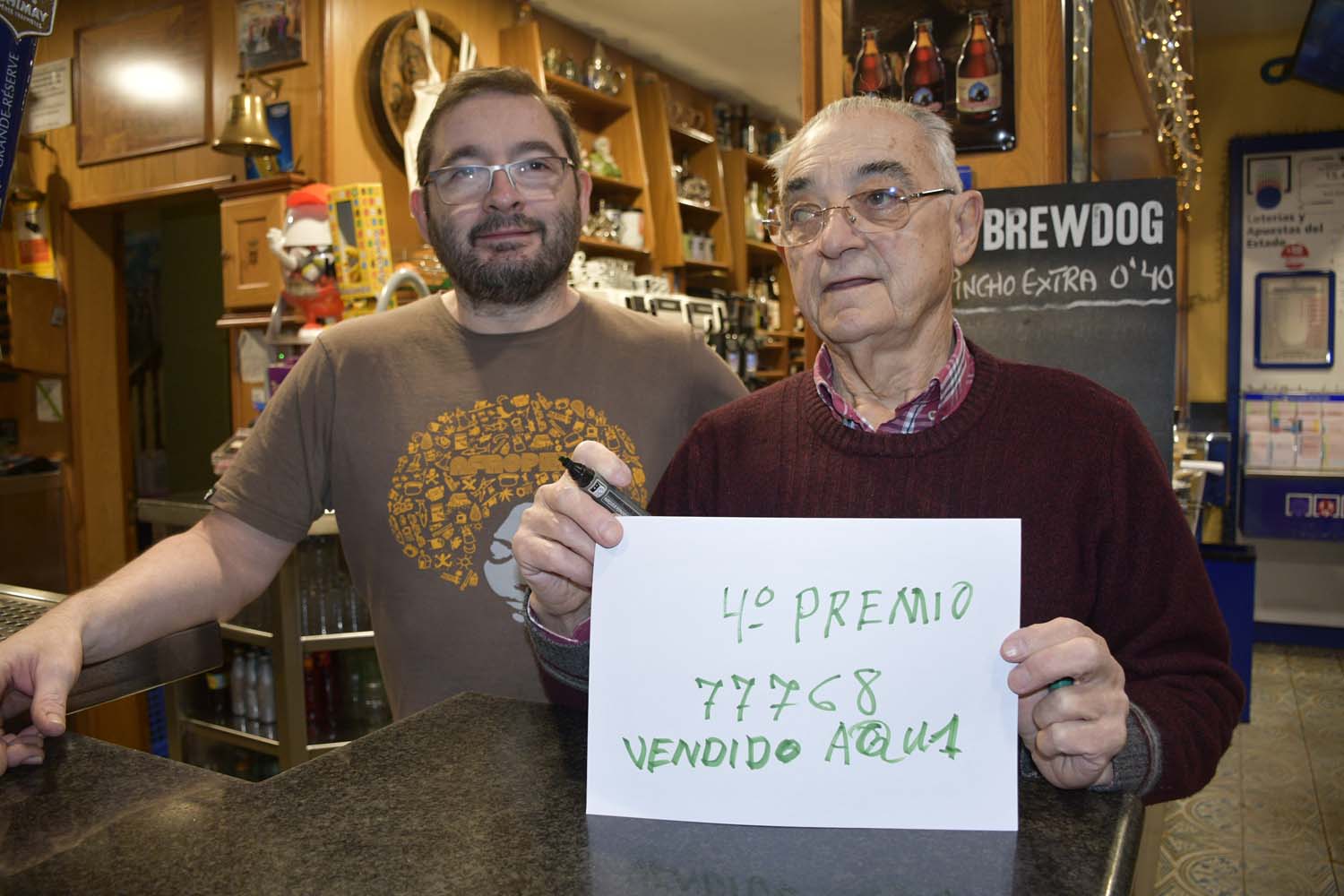 Bar Moderno en Columbrianos (Ponferrada) donde ha tocado el primero cuatro premio de la Lotería de Navidad