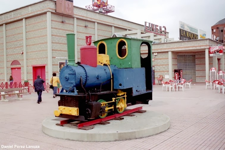 La locomotora pintada. Fotografía de 2001 de Daniel Pérez Lanuza