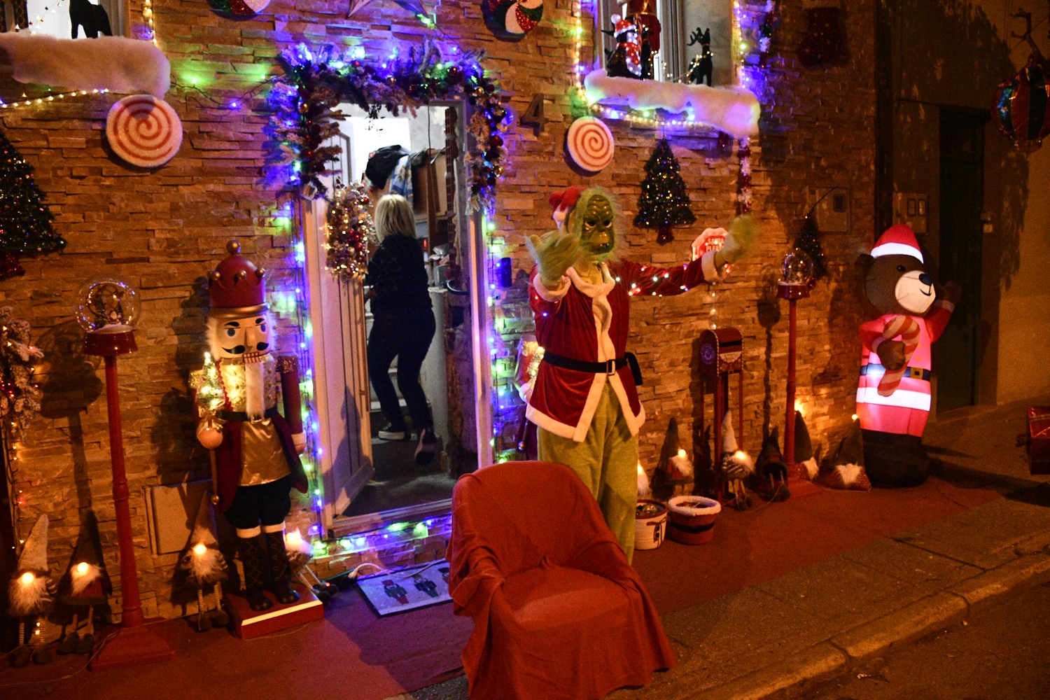 La casa del Grinch en Ponferrada (15)