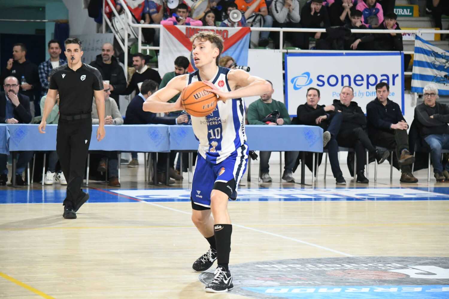 Derbi entre el Clínica Ponferrada y la Cultural Leonesa | Ginés Alonso