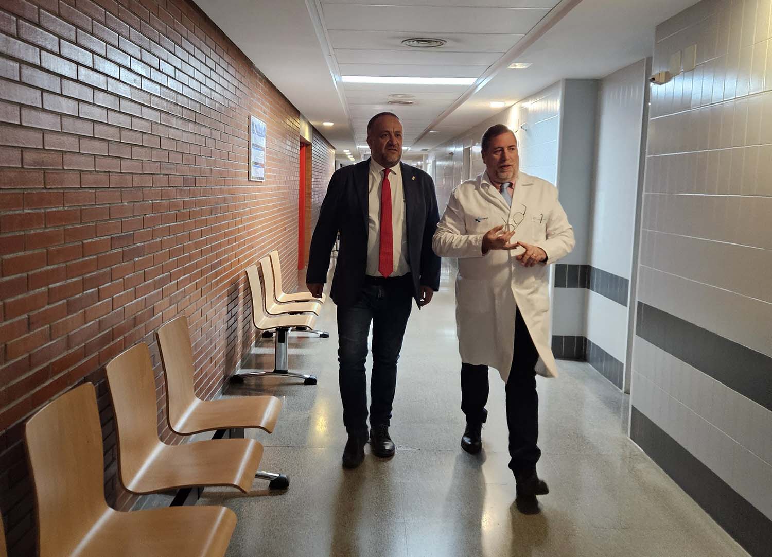 Visita del presidente de la Diputación al Hospital El Bierzo.