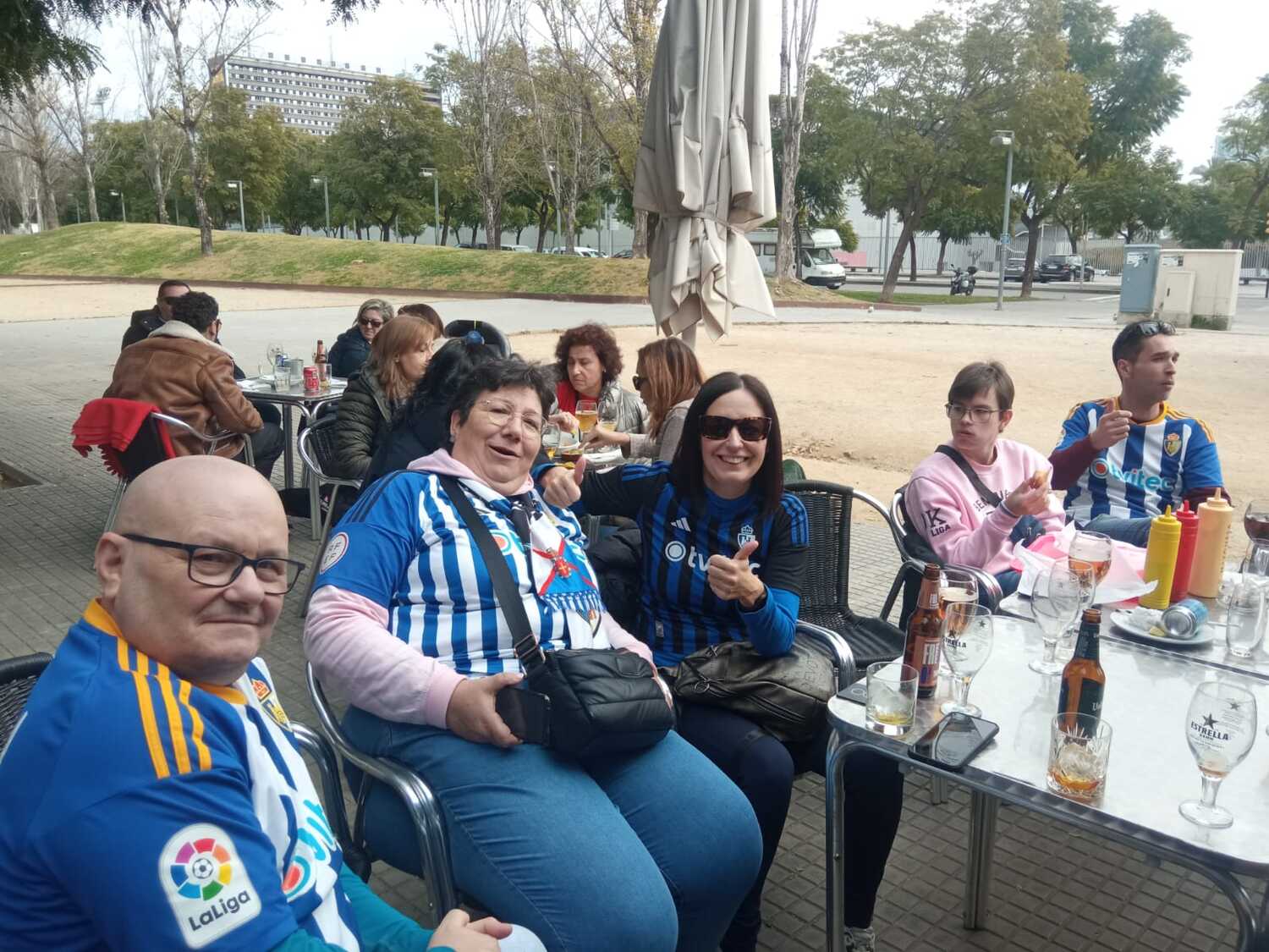 Afición de la Ponferradina en Barcelona 