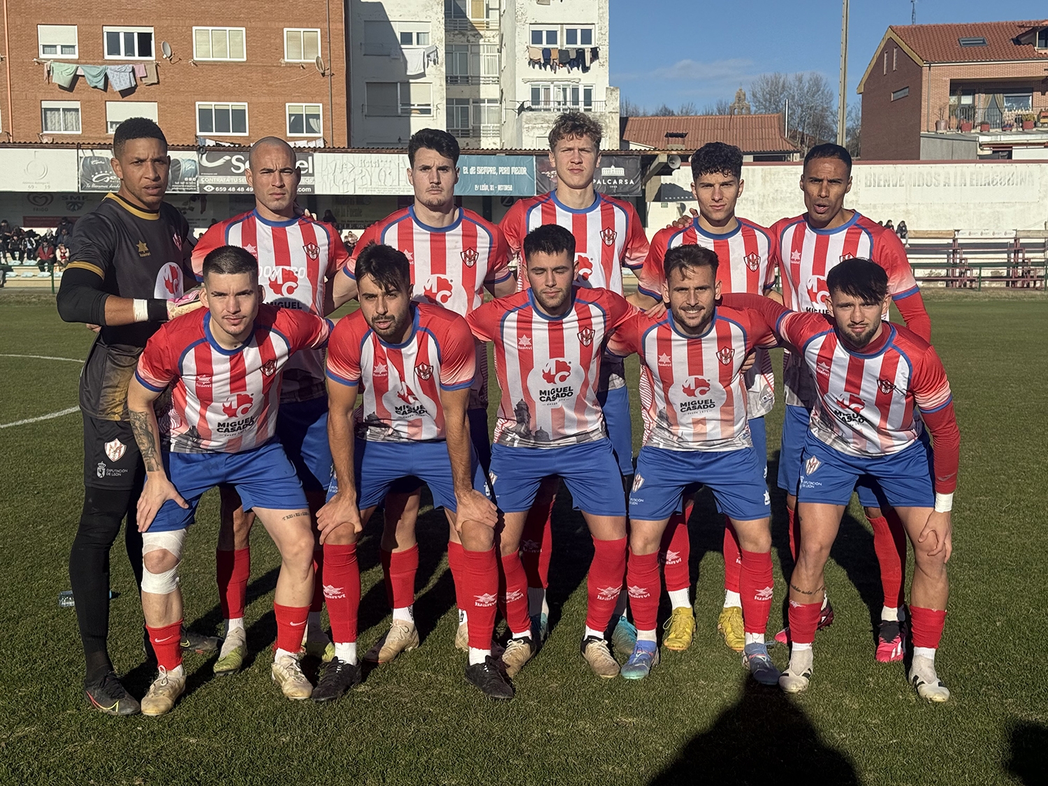 El Atlético Bembibre frena en el “derbi del Manzanal” ante el Astorga