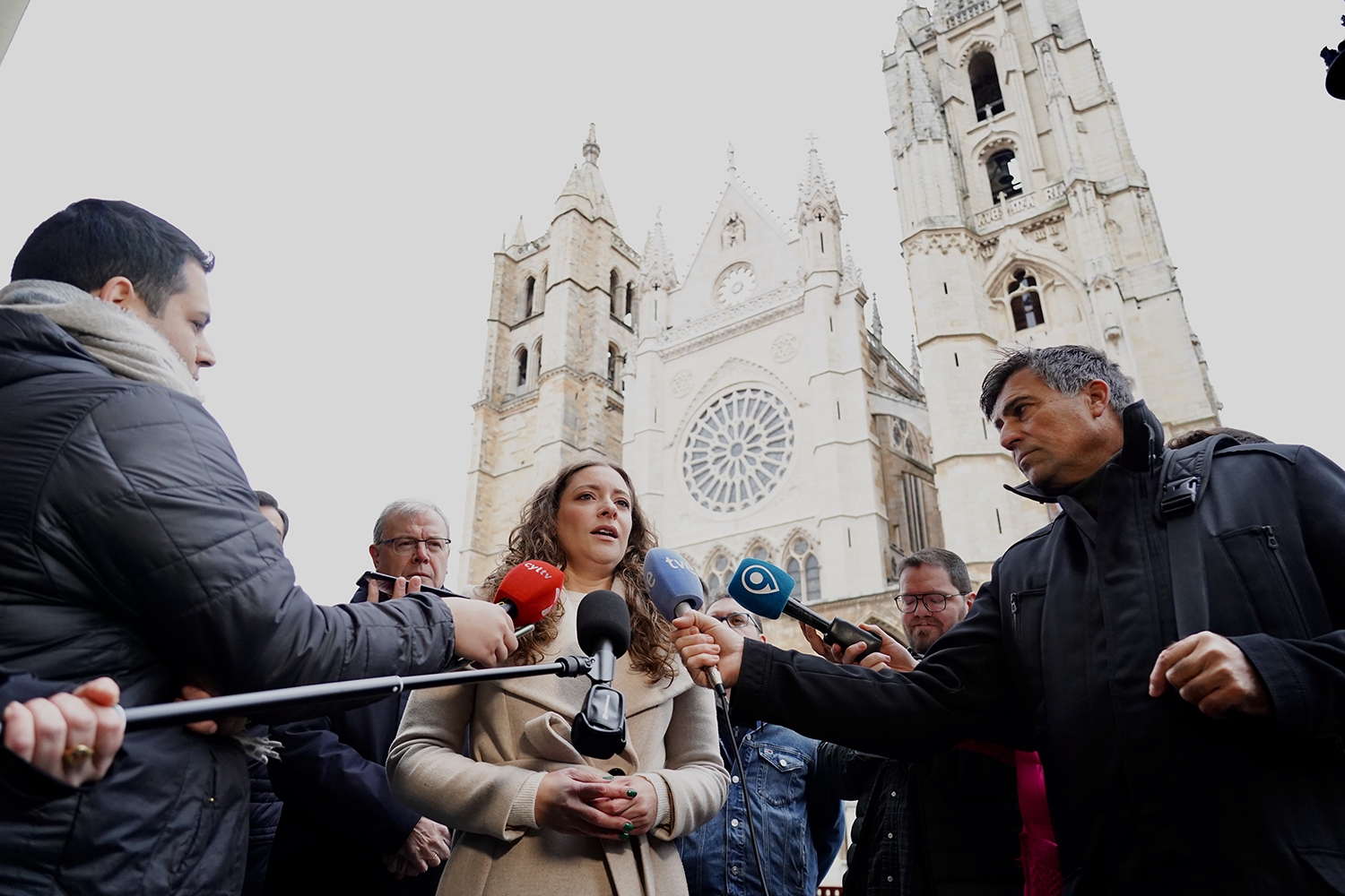 El PP de León invita a la ciudanía a firmar la petición para que el Gobierno apruebe decretos para revalorizar las pensiones