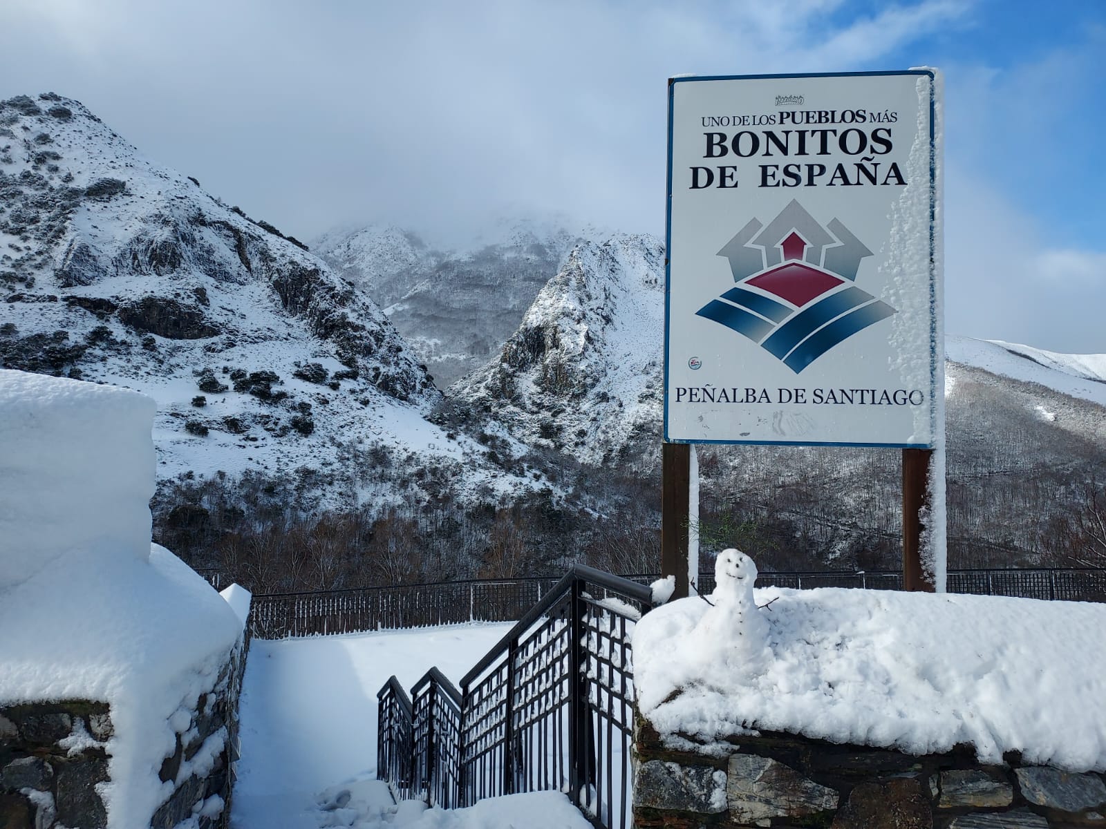 Nieve de la Borrasca Herminia en Peñalba de Santiago