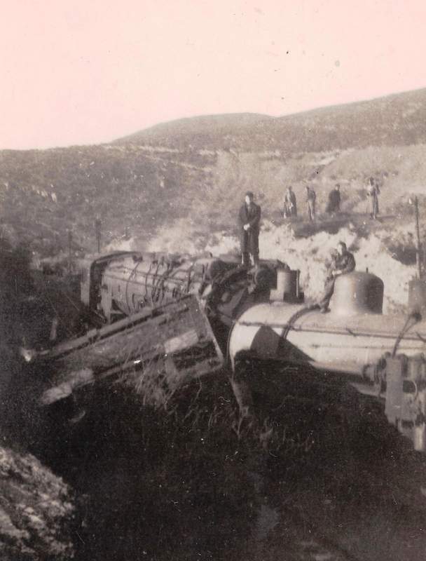 Accidente ferroviario tren correo Torre del Bierzo 1944 foto Aladino Ardura Suárez