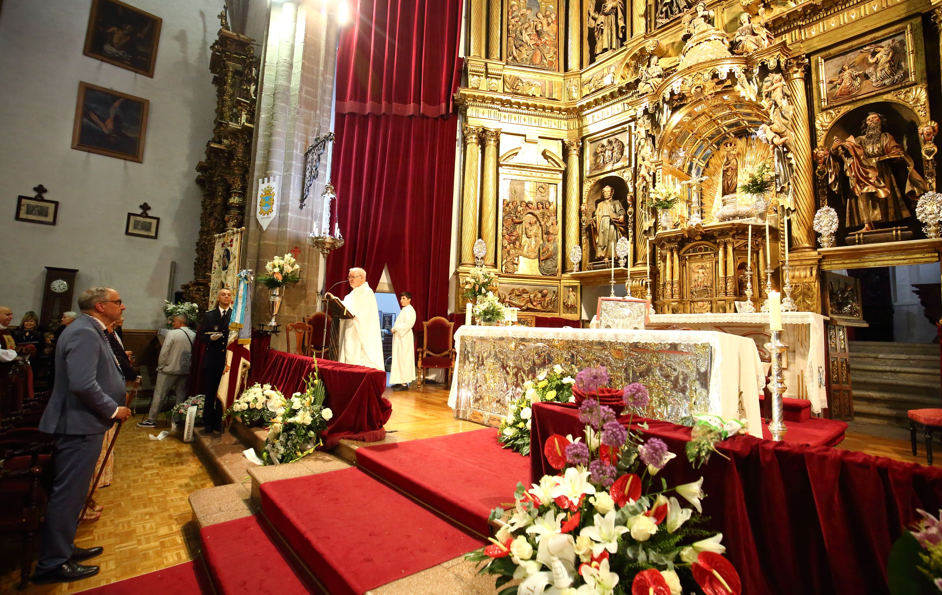 Ofrenda de los pueblos y pedanías de Ponferrada por el día de La Encinina