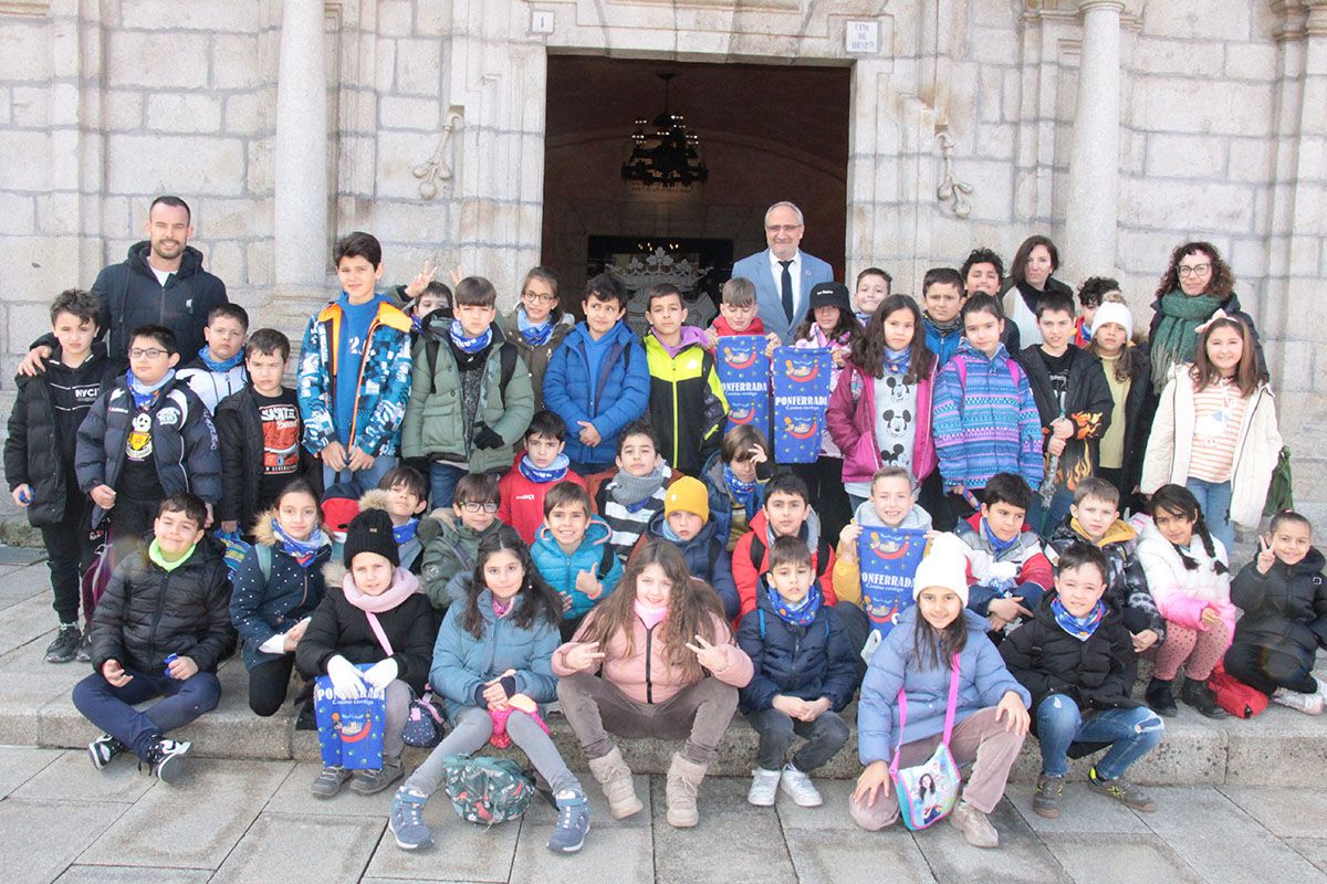 Niños Colegio Jesús Maestro de Cuatrovientos (27) 1200