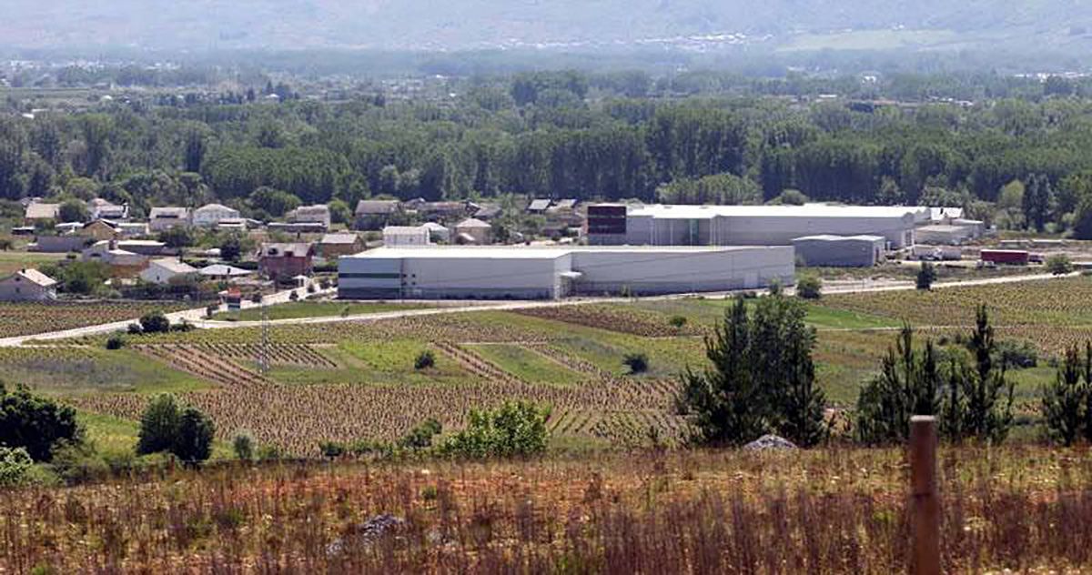 Polígono Industrial La Pradela en el término municipal de Carracedelo