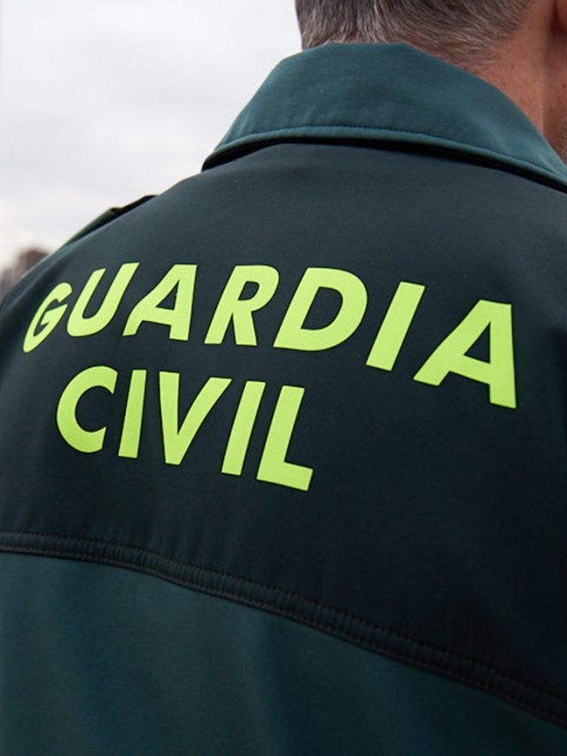 cropped-guardia-civil.jpg