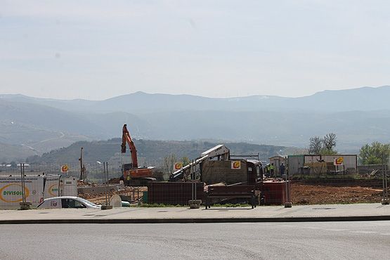 Construcción de la gasolinera en Av. del Castillo